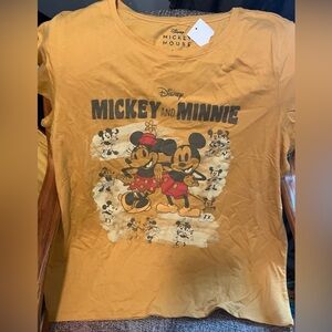 New Disney women’s Mickey and Minnie T-shirt size xxl